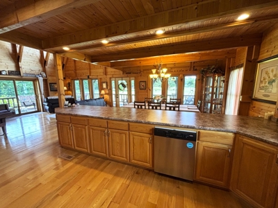 Timber Frame Home on 149+/- Ac. - Cottage - Cabin - Liberty, KY. - image 13