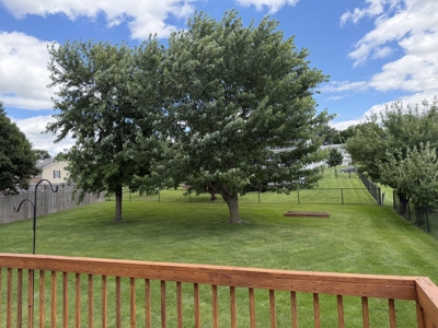 For Sale 3 Bed, 3 bath Home With Large Backyard Move-in Ready! - image 27