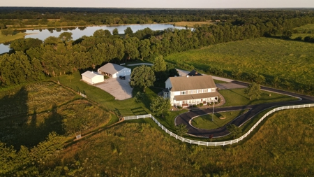 Luxury Country Home and Equine Property For Sale Cleveland MO - image 2