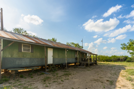 South Texas Turnkey Hunting Ranch For Sale - image 18