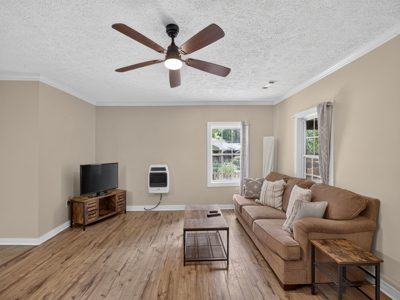 Spacious Home with Guest House on 10 Acres With a Pond - image 42