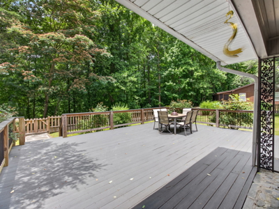 Spacious Home with Guest House on 10 Acres With a Pond - image 7