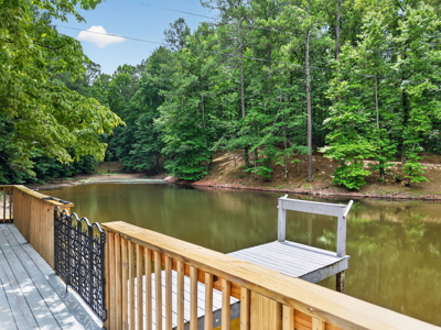 Spacious Home with Guest House on 10 Acres With a Pond - image 5