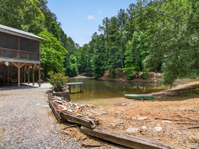 Spacious Home with Guest House on 10 Acres With a Pond - image 8