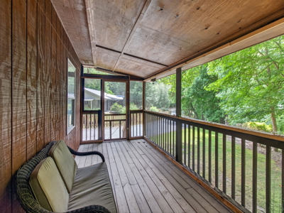 Spacious Home with Guest House on 10 Acres With a Pond - image 39