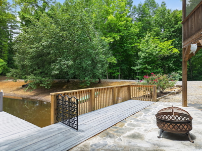 Spacious Home with Guest House on 10 Acres With a Pond - image 6