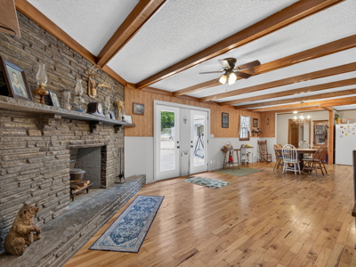 Spacious Home with Guest House on 10 Acres With a Pond - image 16