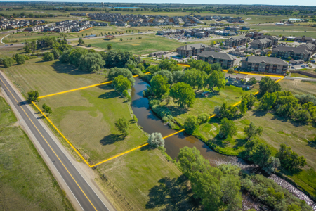 Riverfront, fishing homes for sale on acreage in Ft. Collins CO - image 2