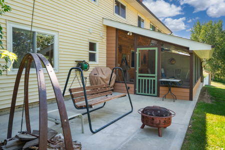 Riverfront, fishing homes for sale on acreage in Ft. Collins CO - image 30