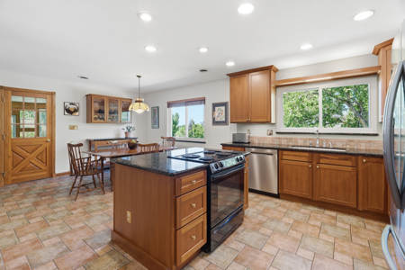 Riverfront, fishing homes for sale on acreage in Ft. Collins CO - image 8