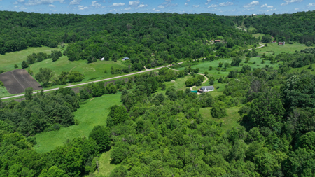 Scenic Country Home & Trophy Whitetail Retreat Near Wildcat Mount - image 37