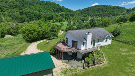 Scenic Country Home & Trophy Whitetail Retreat Near Wildcat Mount - image 4