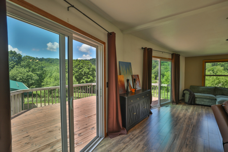 Scenic Country Home & Trophy Whitetail Retreat Near Wildcat Mount - image 11