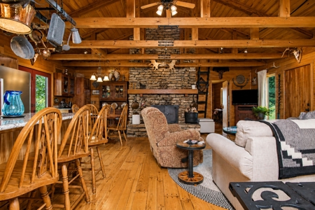 Spectacular 202 Acre Cattle and Horse Farm w/ Custom Rustic Home - image 13
