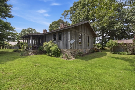 Spectacular 202 Acre Cattle and Horse Farm w/ Custom Rustic Home - image 10