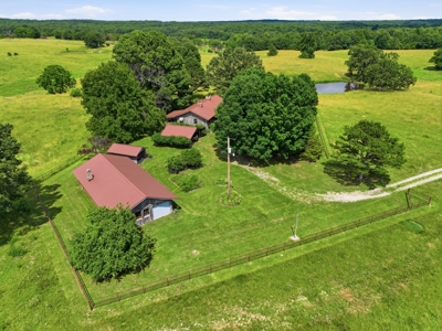 Spectacular 202 Acre Cattle and Horse Farm w/ Custom Rustic Home - image 2
