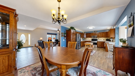 One-Level Ranch Home on 1+ Acres - image 11