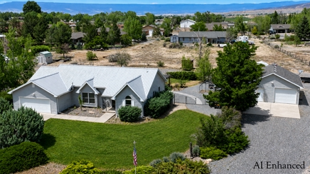 One-Level Ranch Home on 1+ Acres - image 2