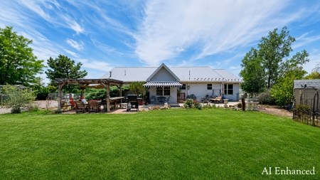 One-Level Ranch Home on 1+ Acres - image 3