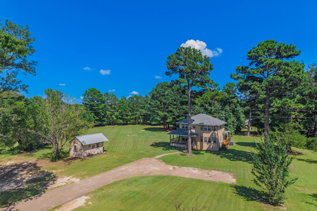 East Texas Country Home with Acreage & Workshop in Atlanta TX - image 17