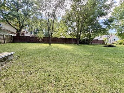 Charming 2BD Cottage With Hardwood Floors For Sale in Salem, MO - image 15