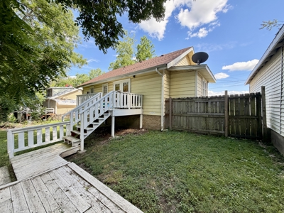 Charming 2BD Cottage With Hardwood Floors For Sale in Salem, MO - image 3