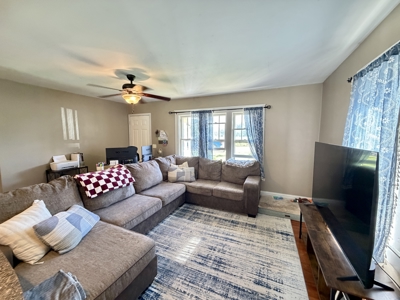 Charming 2BD Cottage With Hardwood Floors For Sale in Salem, MO - image 6