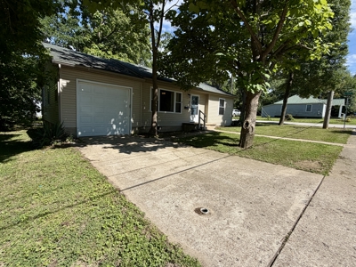 Updated 2BD Home With Hardwood Floors For Sale in Salem, MO - image 3