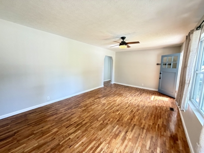 Updated 2BD Home With Hardwood Floors For Sale in Salem, MO - image 7