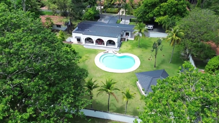 Luxury Golf Estate in Coronado Golf & Country Club, Panama - image 1