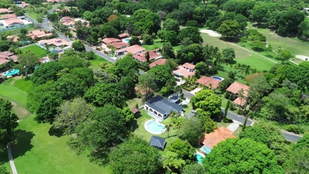 Luxury Golf Estate in Coronado Golf & Country Club, Panama - image 2