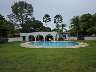 Luxury Golf Estate in Coronado Golf & Country Club, Panama - image 5