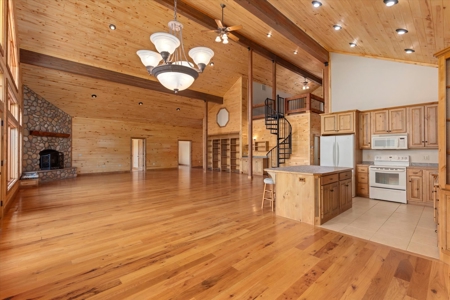 44 ± Acre Luxury Mountain Home for Sale Near Cotopaxi, CO - image 19
