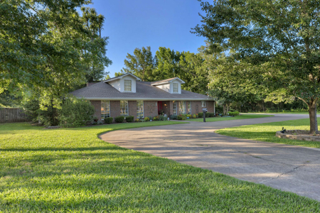 Ultimate Family Home on 2+ Acres Winnsboro Wood County East Texas - image 2