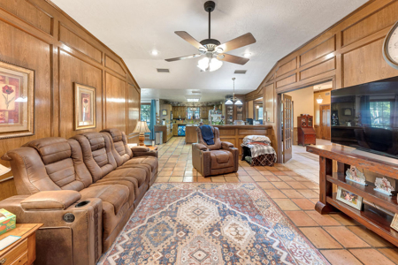 Ultimate Family Home on 2+ Acres Winnsboro Wood County East Texas - image 18