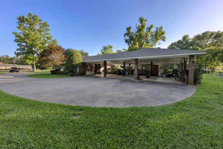 Ultimate Family Home on 2+ Acres Winnsboro Wood County East Texas - image 4