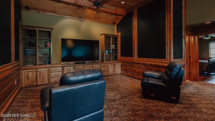 158± Acres with Custom Homes in Oakdale, Louisiana