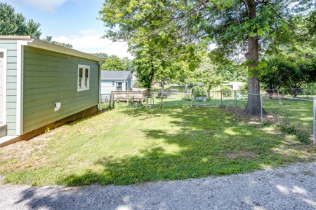 Home In Town for Sale in Maury County, Tennessee - image 26