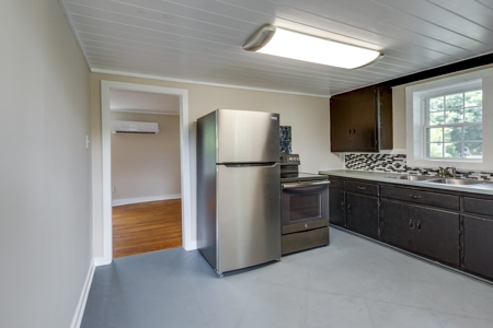 Home In Town for Sale in Maury County, Tennessee - image 34