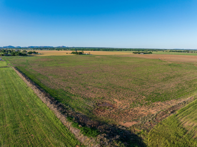 10 Acres on Land on Racetrack Road north of Altus Ok - image 31