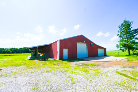 Country Home for Sale in Wheatland, Missouri - image 16
