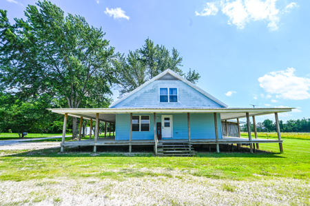 Country Home for Sale in Wheatland, Missouri - image 3