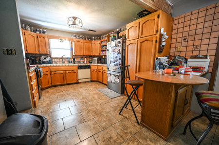 Country Home for Sale in Wheatland, Missouri - image 27