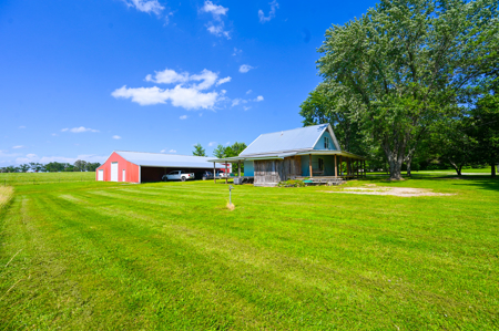 Country Home for Sale in Wheatland, Missouri - image 7