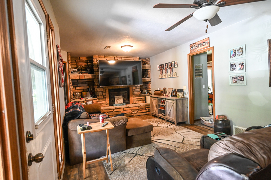 No Caption