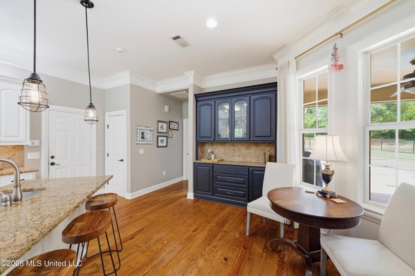 Clinton MS Home for Sale on 1.67 Acres with Pool