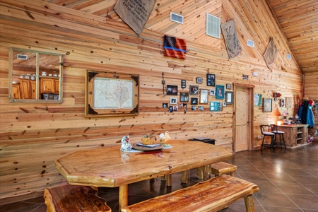 Custom Wood Home on 14.51 Acres in Hughes Springs, TX - image 18
