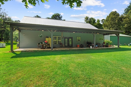 Custom Wood Home on 14.51 Acres in Hughes Springs, TX - image 4