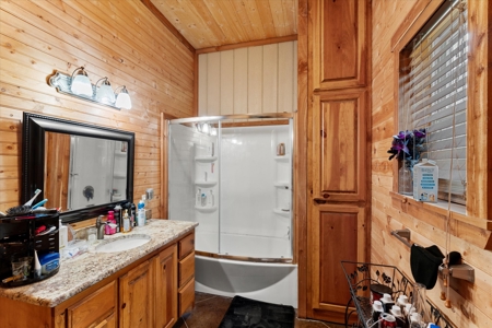 Custom Wood Home on 14.51 Acres in Hughes Springs, TX - image 28