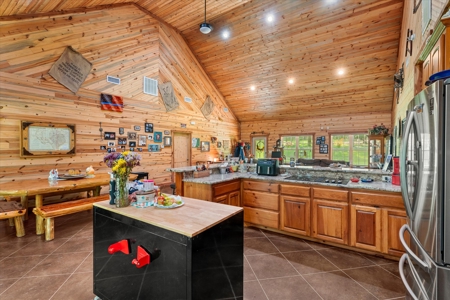 Custom Wood Home on 14.51 Acres in Hughes Springs, TX - image 14